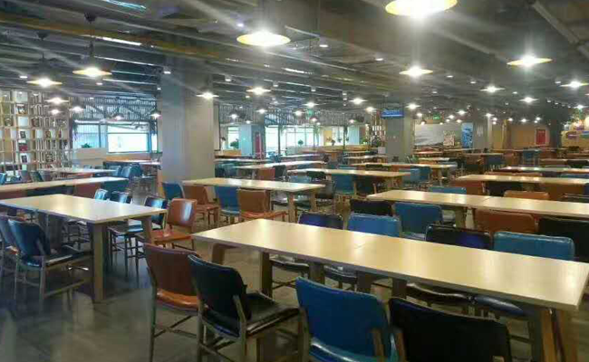 成都英特爾職工食堂廚房設(shè)備圖片，餐廳圖