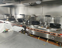 重慶江津廚具廚房設(shè)備生產(chǎn)廠家告訴你食堂廚房設(shè)備的種類以及安全要求